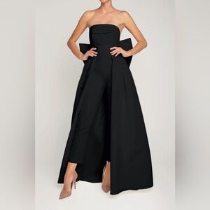 Alexia María
Margaret Silk Faille Convertible Jumpsuit
